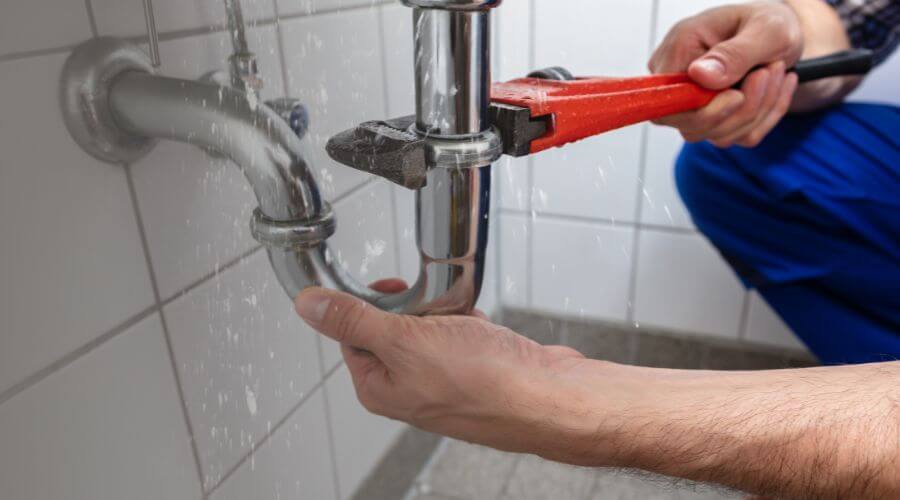 Expert burst pipe repair services in Bad Axe, MI
